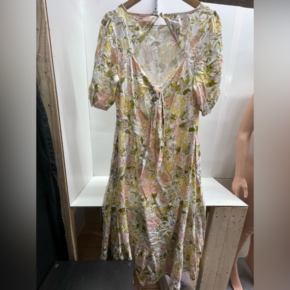 Who What Wear Linen Pastel Pink and Green Floral Maxi Dress - Picture 5 of 7